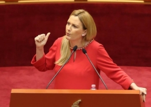 Mesila Doda:Unë sot deklarohem publikisht me opozitën që zbret në sheshe… nëse protestat do shtyhen fatalitet…