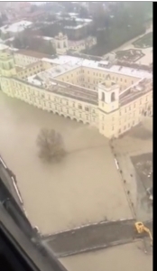 Përmbytje në Itali, lumi Enca del nga shtrati
