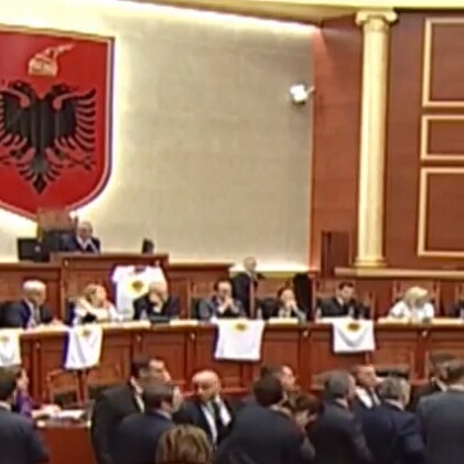 Berisha flet për pritën që i bëri Rama, tregon rrugën e vetme të opozitës: Djegie e mandateve