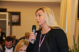 Albana Vokshi: Palmat e kryeministrit përmbytën autostradën!