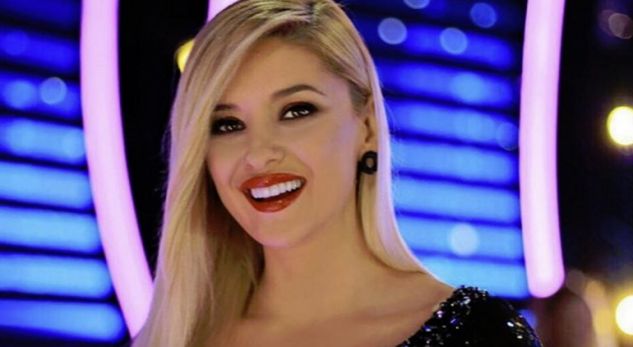 Alketa Vejsiu e “çan” këngën e Florianit dhe Ardian Gaxhës! Ja si e këndon ajo