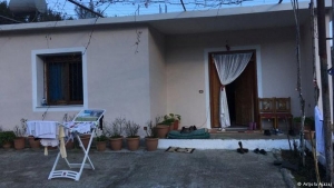 Azilantët, kthimi i trishtë i familjes Ajazaj me 3 vajzat e vogla në Gjorm të Vlorës