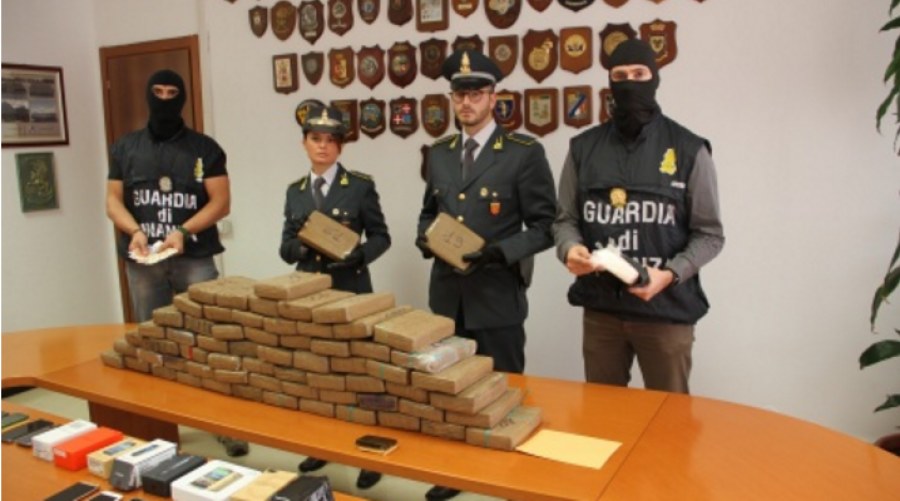 Rrjet i madh i drogës Shqipëri-Puglia, kush është gruaja që drejtonte organizatën