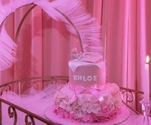 “Baby shower-i” magjik i Zajmina Vasjarit, këngëtarja sapo na zbuloi emrin e fëmijës (FOTO)