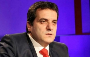 Denoncimi i gazetarit…