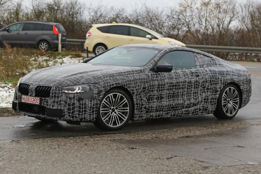 BMW seria 8 spiunohet gjatë testimit në rrugë publike
