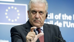 Avramopoulos: Shqipëria ka më shumë azilkërkues, duhet luftuar droga dhe krimi…