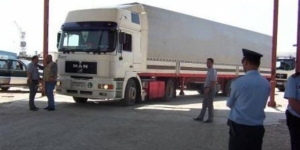 Kapja e 2 kg heroinë në Durrës, identifikohet drejtuesi i kamionit