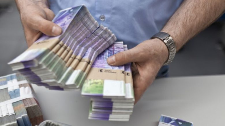 Kapet hajduti në Zvicër që tentoi 200 mijë franga ti vjedh plakës!