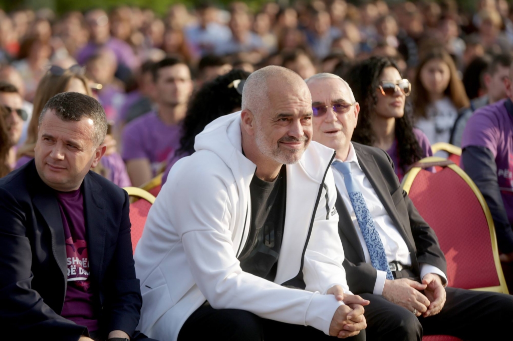 Këshilltari i Ramës disa udhëtime me Balilajt jashtë vendit…