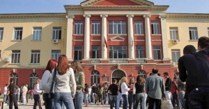 Dekani i Filologjikut, Profesor Laçi: Tentativë për të ndryshuar rezultatin