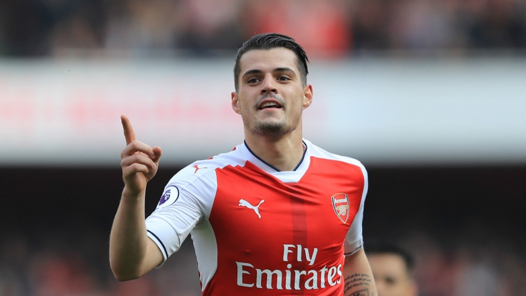 Xhaka i lumtur me shortin e Botërorit