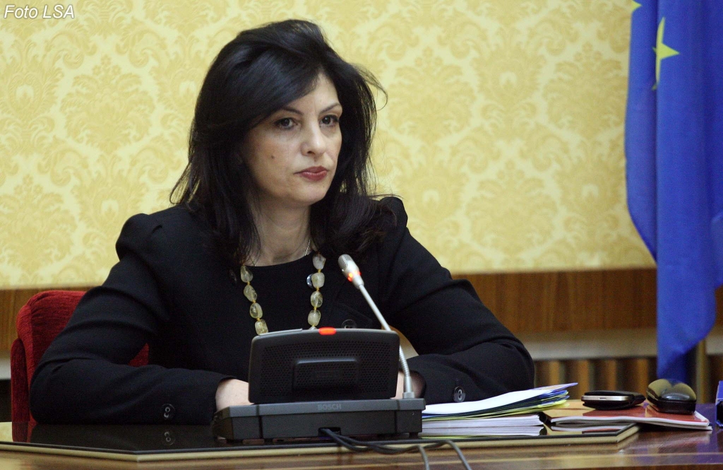 Topalli: Endrra e 27 viteve më parë, e thyer. Sot shqiptarët të deprimuar…
