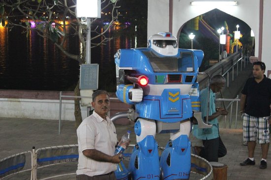 Robotët automatikë do të ‘pushtojnë’ 800 milion vende pune