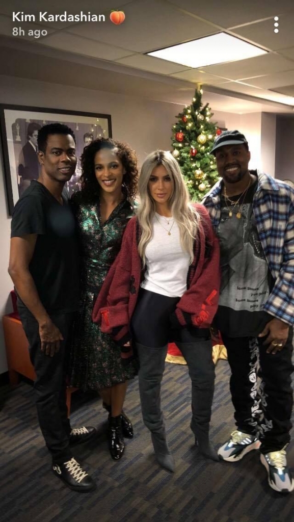 Kim Kardashian zbulon kartolinën e Krishtlindjeve me fëmijët e saj protagonistë