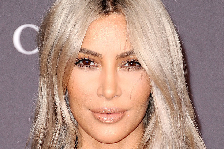 Kim është mbretëresha e modës/ Në një ditë, 9 kombinime