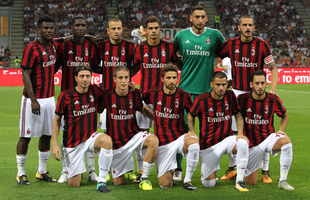 Milan zhytet edhe më shumë në krizë, e mposht dhe Rijeka