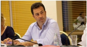 Murrizi: Ministrja Xhaçka ishte në gjumë. Reagon Peleshi: Mos ishte ti në gjumë!
