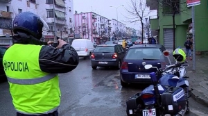 Situata deri në këto momente, Policia: Ja rrugët e pakalueshme