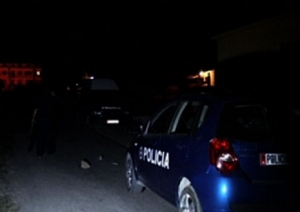 Tmerrohen familjarët/ Burri gjendet i vdekur pranë banesës