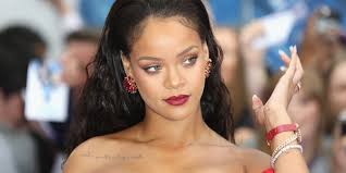 Rihanna refuzon të përdorë si modelë personat trans për fushatën e saj të kozmetikës