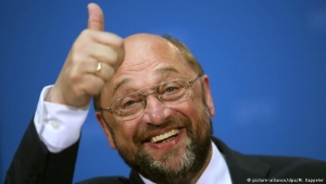 Martin Schulz i ofron mbështetje Merkelit