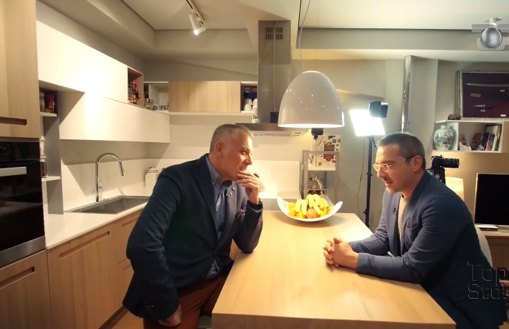 “Saimir Tahiri” shkarkon Sokol Ballën nga Top Channel