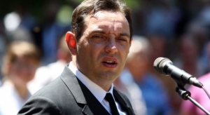 Vulin kërcënon me ndaljen e dialogut nëse shfuqizohet Specialja