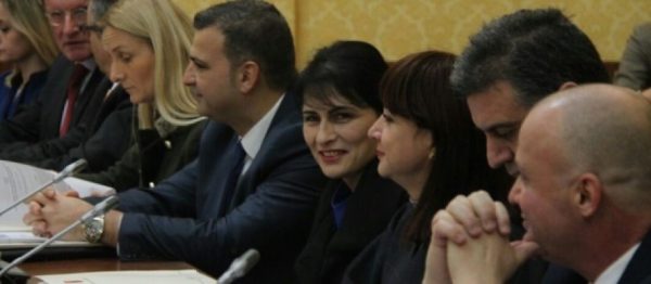 Nis “tërmeti” në drejtësi
