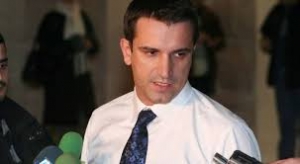 Skandali, ja shembulli si i lëshon lejet e ndërtimit Erion Veliaj