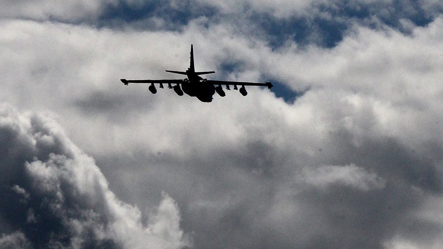 Rrëzohet avioni rus, piloti arrin të shpëtojë më pas vritet