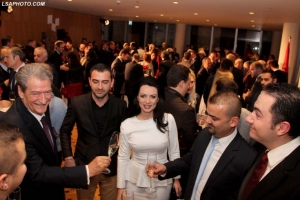 Dritan Hila: E njoh burrin e Gridës, është çun i zoti. Pas mesazheve erotike, Grida do ketë sukses si Rama me fotot nudo