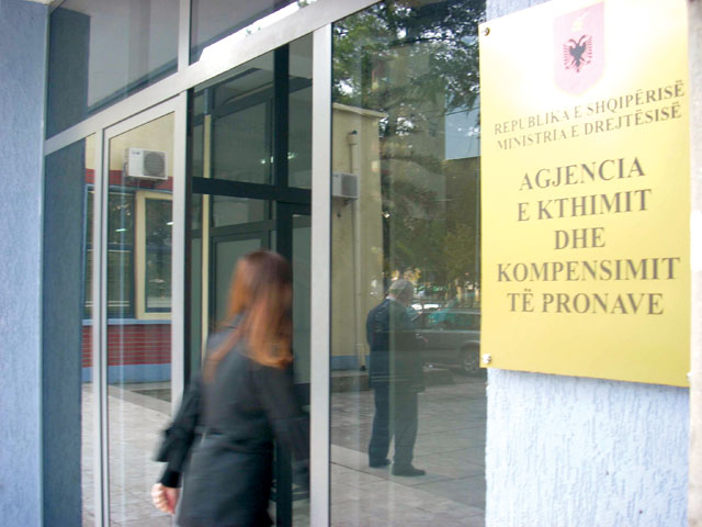10 mijë dosje  me probleme në tavolinën e Agjensisë së Pronave