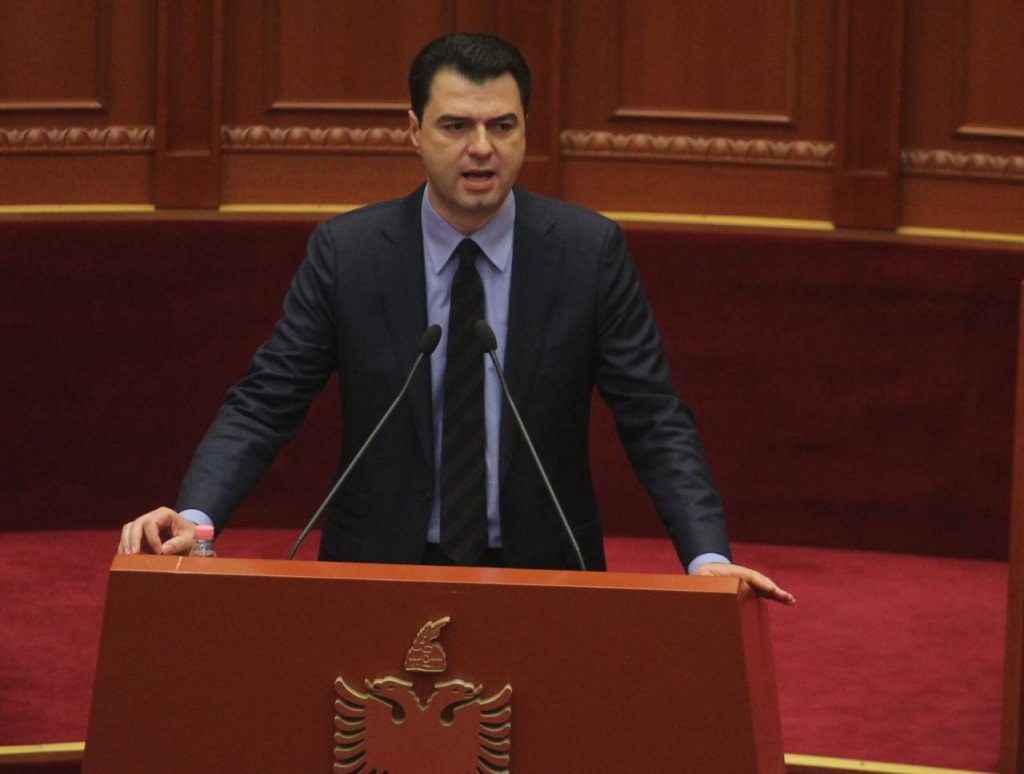 Basha bën thirrje kundër Ramës: Bashkohuni, ta çlirojmë vendin nga këta 50 banditë