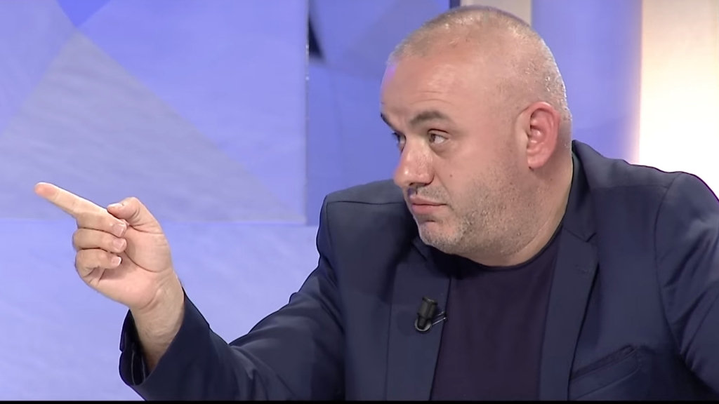 Gazetari/”Peshku i madh” doli vet ne zall…