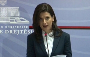 Të gjitha skandalet e ministres së Ramës/ Faktet kundër Etilda Gjonajt