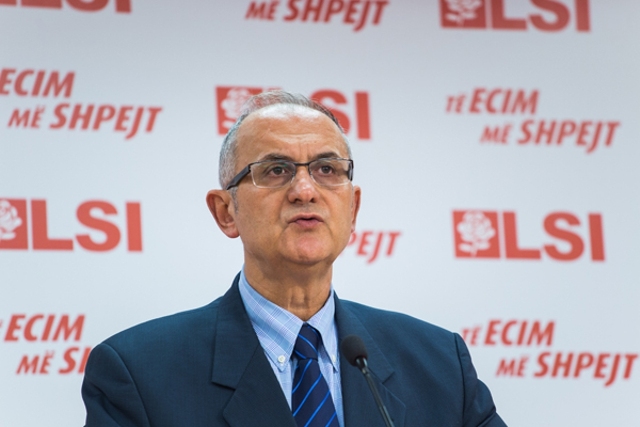 Vasili përsërit thirrjen për ambasadorët: Flisni se na e bëtë Kryeministrin…