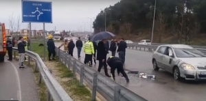 Zbardhet dëshmia e shoferit që aksidentoi për vdekje nusen e vjehrrin: Humba kontrollin kur hyra në kthesë