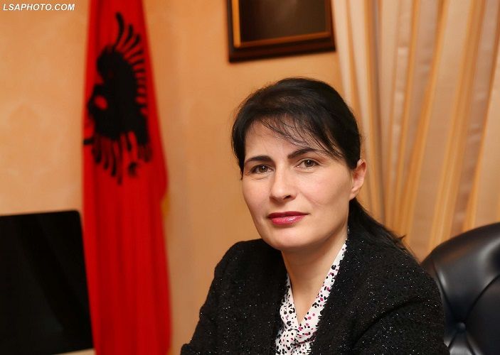 Kryeprokurorja e varfër/ Zbardhet pasuria e Arta Markut