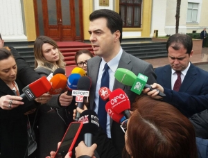 Basha: Ky nuk është parlament, vendi është në kthetrat e mafias