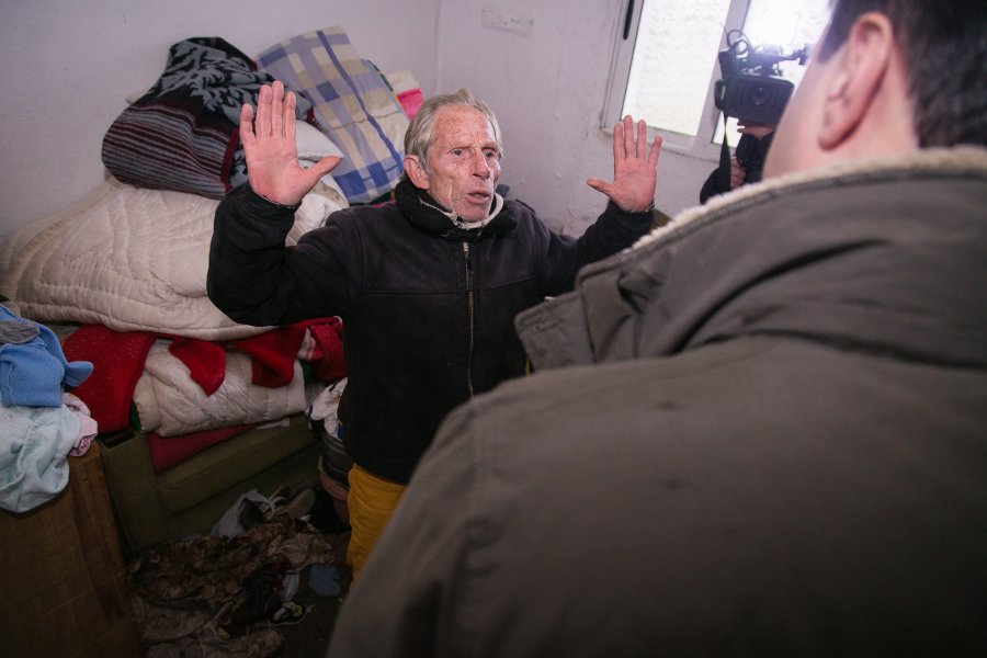 Varfëri ekstreme/Lulzim Basha, vizitoi disa familje të përjashtuara nga skema e ndihmës ekonomike në Bashkinë e Kavajës