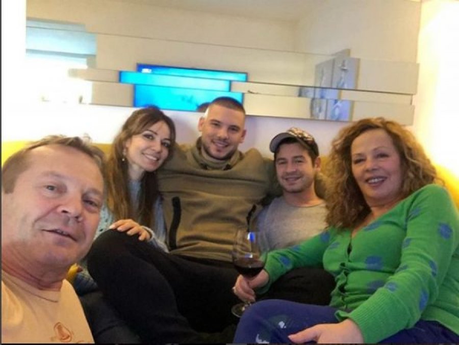 Pas fejesës, Seldi e çon Mimoza Shkodrën tek familja e tij