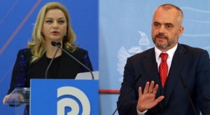 Rama me tone të ashpra: Ç’duan aktorët t’iu ndajë qeveria rolet, apo t’iu shtrojmë tapetin e kuq?!/ Vokshi: Je injorant!