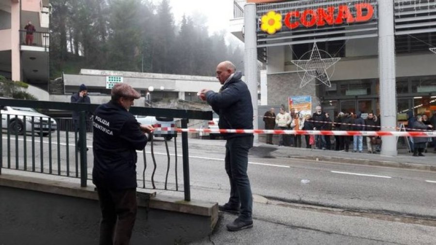 ‘Mos dilni nga shtëpitë’: Panik në Itali, një burrë qëllon emigrantët afrikanë, 4 të plagosur