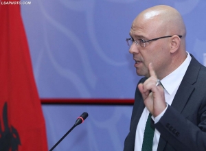Manjani: Kjo nuk quhet më kapje, por drejtim politik i drejtësisë!