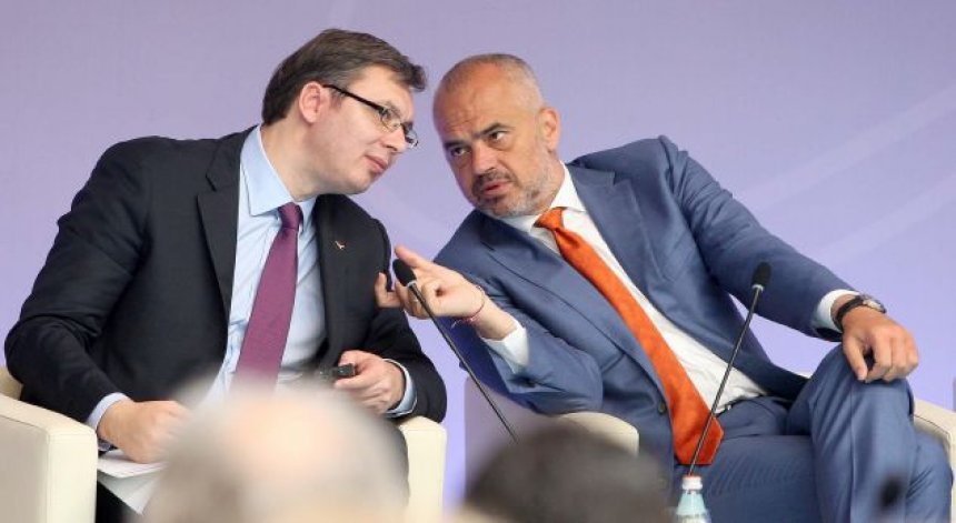 Vuçiç: S’jam frikacak, nuk dua luftë, por as të them “të dashur shqiptarë…”