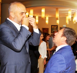 KLSH/Vjedhjet e fundit të Vangjush Dakos me tendera miliona …