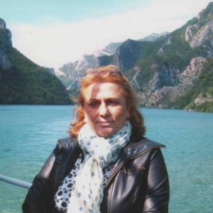 “O qelbësirë grua, o qelbësirë burrë, shto përpara fjalët “për mendimin tim” dhe pastaj ta thuash opinionin…