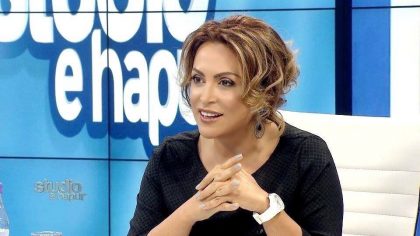 Eni Vasili akuza Leles/Përgjigje për “opozitarin” që nuk e zë gjumi
