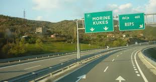 Pse taksë për Rrugën e Kombit dhe jo për superstradën Tiranë-Durrës!